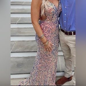 my kim collection size 6 sequin gown. worn once